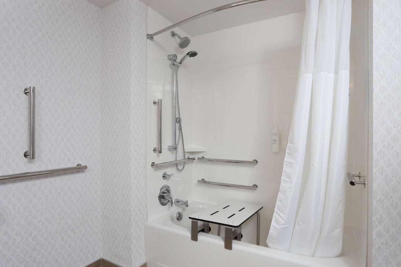 Hampton Inn & Suites Manistee, Mi Esterno foto